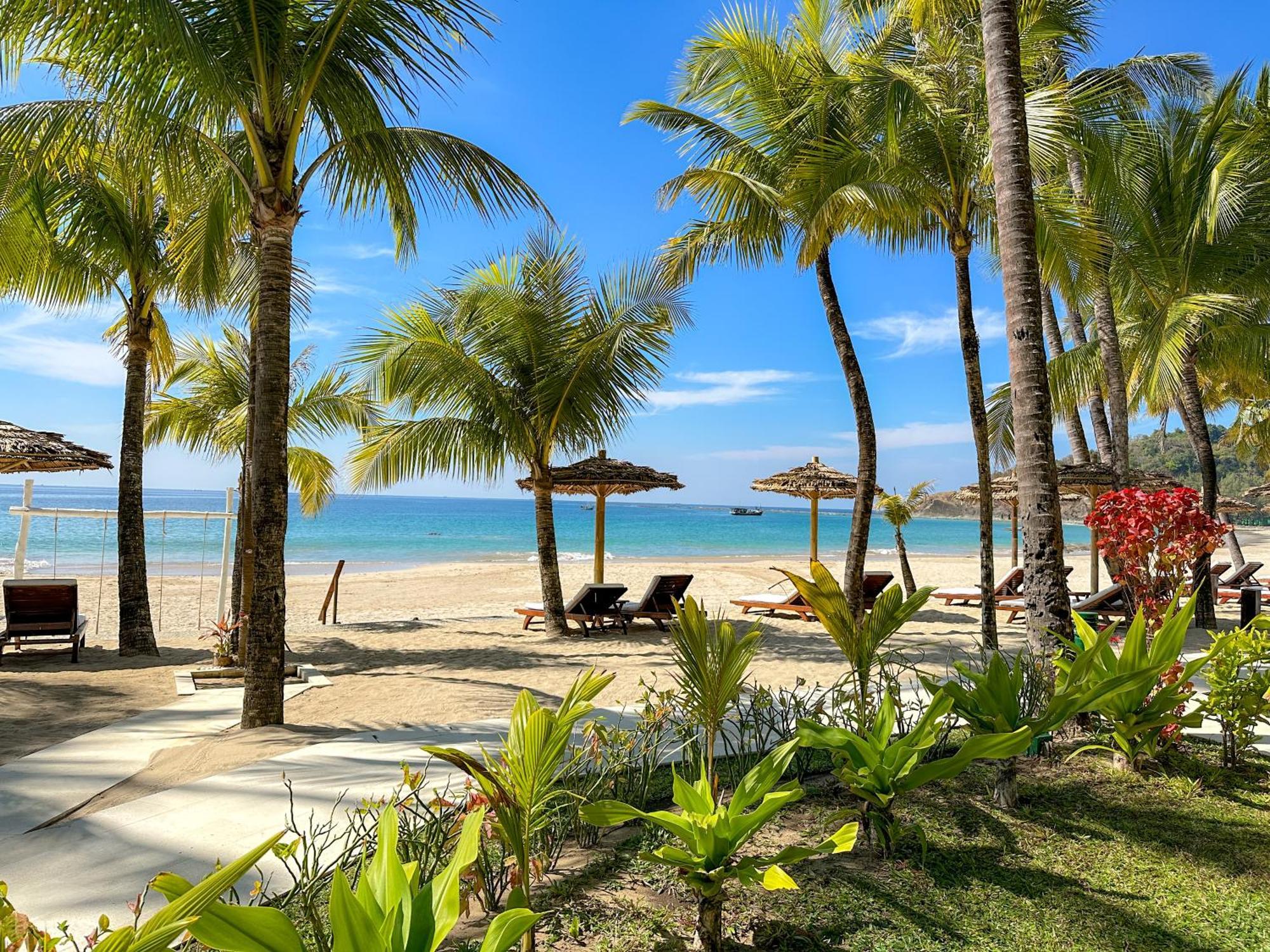Bayview - The Beach Resort Ngapali Beach Extérieur photo
